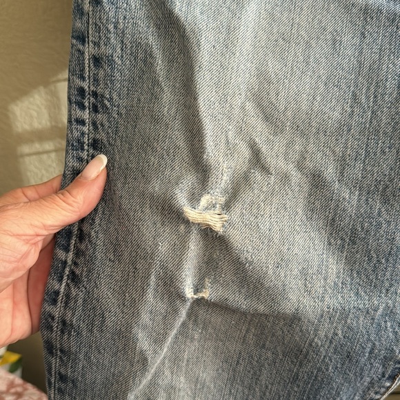 Lucky Brand distressed jeans - Picture 9 of 12